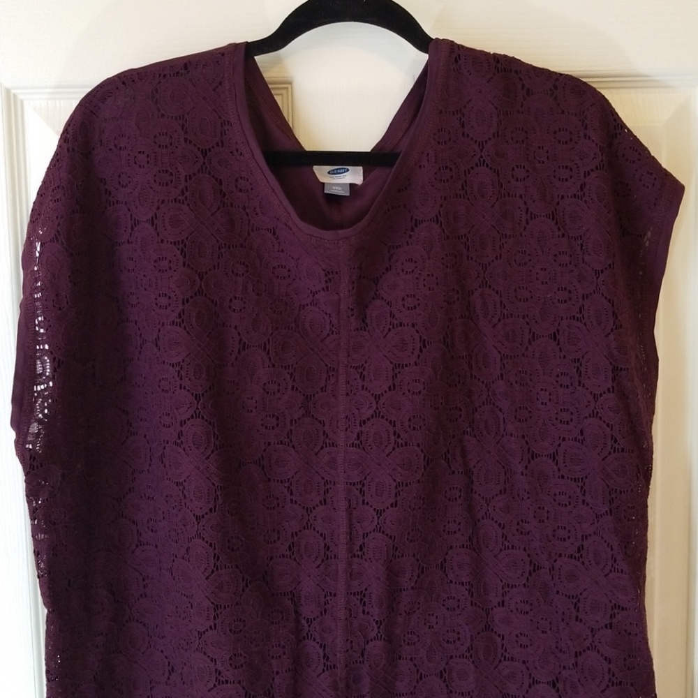 OLD NAVY WINE LACE FRONT SLVLESS TOP SIZE XXL♡